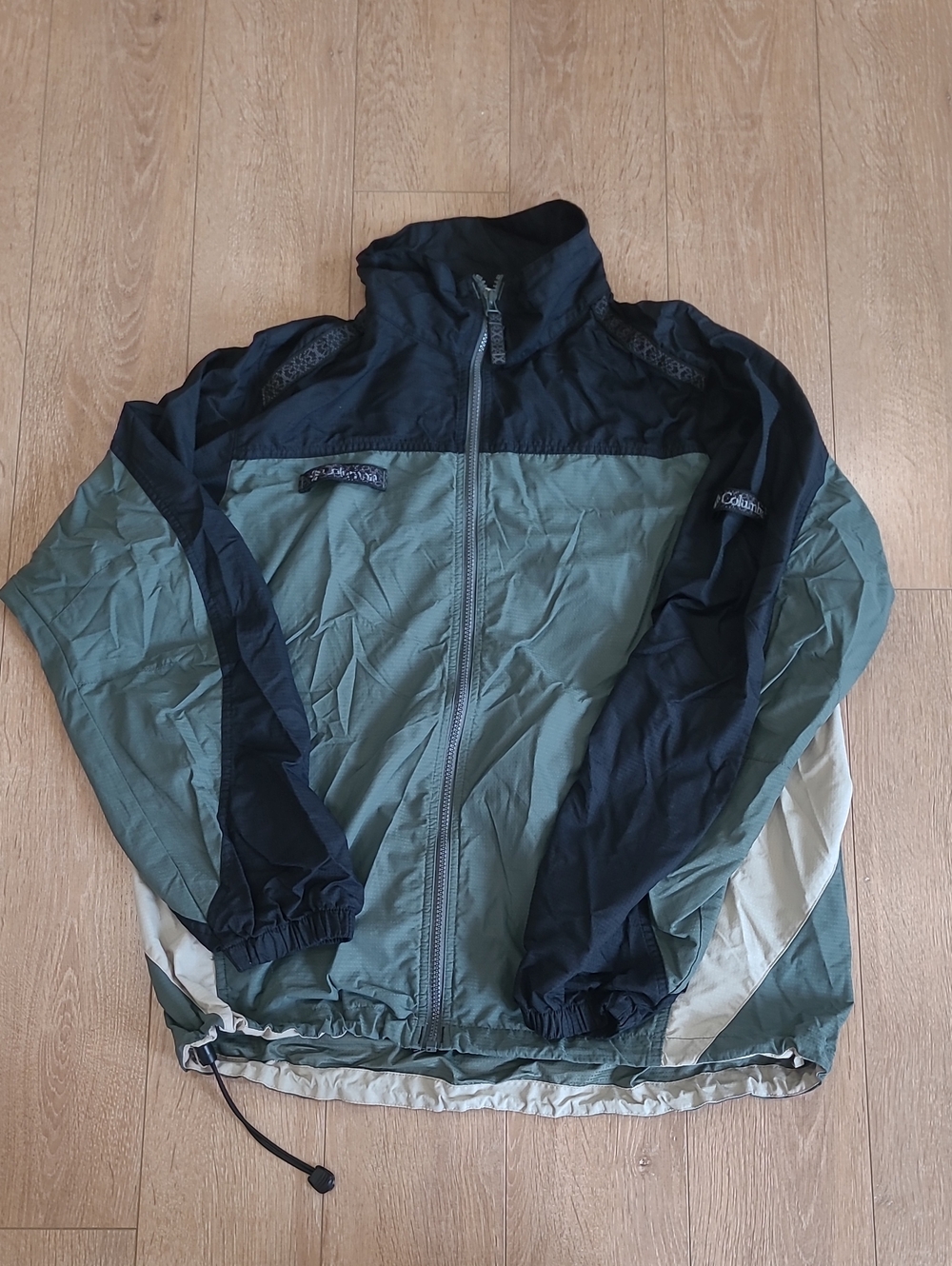90's/Y2K Columbia Men's Olive Green and Black Windbreaker Jacket
